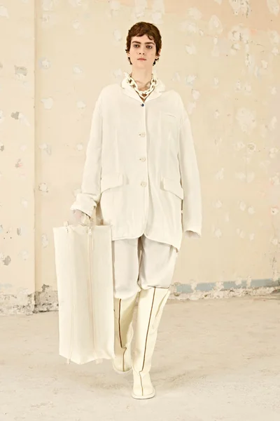 Look 34